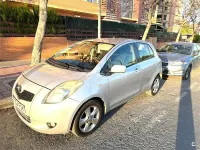 Usado Toyota Yaris 87 CV (63 kW) 2007 Blanco Utilitario
