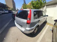 Usado Ford Fusion Trend 68 CV (50 kW) 2005 Gris / plata Utilitario