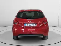 Usado Peugeot 208 Allure 110 CV (80 kW) 2017 Rojo Utilitario