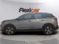 Usado Peugeot 3008 Allure 131 CV (96 kW) 2022 Gris SUV