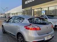 Usado Renault Mégane LIMITED 115 CV (84 kW) 2014 Gris / plata Berlina