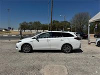 Usado Toyota Auris Hybrid Advance 136 CV (100 kW) 2017 Blanco Berlina