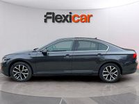 Usado VW Passat Executive 150 CV (110 kW) 2021 Gris Berlina
