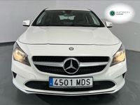 Usado Mercedes CLA200 Shooting Brake 136 CV (100 kW) 2016 Blanco Familiar