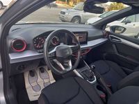 Usado Seat Arona FR 110 CV (80 kW) 2023 Gris / plata SUV
