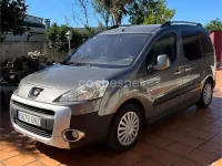 Usado Peugeot Partner Tepee Outdoor 90 CV (66 kW) 2009 Marrón Monovolumen