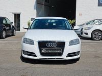 Usado Audi A3 Ambition 105 CV (77 kW) 2012 Blanco Berlina