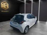Usado Toyota Yaris Business Edition 116 CV (85 kW) 2024 Blanco Utilitario