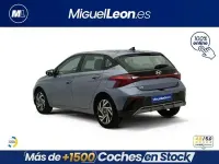 Usado Hyundai i20 100 CV (73 kW) 2024 Gris Utilitario