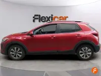 Usado Kia Stonic 101 CV (74 kW) 2022 Rojo SUV
