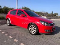 Usado Opel Astra Cosmo 100 CV (73 kW) 2005 Rojo Berlina