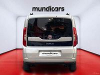 Usado Fiat Doblò Lounge 120 CV (88 kW) 2016 Gris / plata Monovolumen