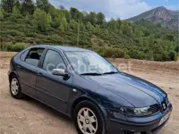 Usado Seat Leon 110 CV (80 kW) 2001 Negro Utilitario