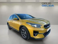 Usado Kia XCeed 120 CV (88 kW) 2022 Amarillo SUV