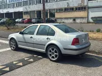 Usado VW Bora Highline 110 CV (80 kW) 1999 Gris / plata Berlina