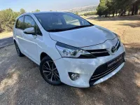 Usado Toyota Verso Comfort 111 CV (81 kW) 2016 Blanco Monovolumen