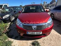 Usado Dacia Sandero Ambiance 90 CV (66 kW) 2008 Rojo Utilitario