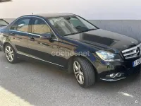 Usado Mercedes C200 Elegance 136 CV (100 kW) 2013 Negro Berlina