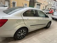 Usado Chevrolet Aveo LS 86 CV (63 kW) 2013 Gris / plata Berlina