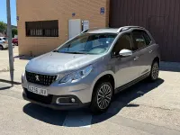 Usado Peugeot 2008 Active 100 CV (73 kW) 2016 Gris / plata SUV