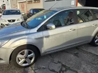 Usado Ford Focus Trend 109 CV (80 kW) 2008 Gris / plata Familiar