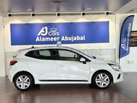 Begagnad Renault Clio V Equilibre 90 HK (66 kW) 2022 Vit Sedan