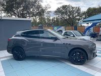 Usado Maserati Levante 350 CV (257 kW) 2019 Gris SUV
