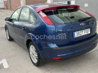 Usado Ford Focus Ambiente 90 CV (66 kW) 2006 Azul Berlina