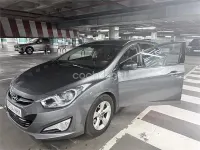 Usado Hyundai i40 115 CV (84 kW) 2013 Gris / plata Familiar
