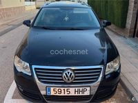 Usado VW Passat Highline 140 CV (102 kW) 2010 Negro Familiar