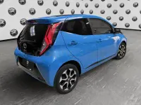 Usado Toyota Aygo X-clusiv 72 CV (52 kW) 2018 Azul Utilitario