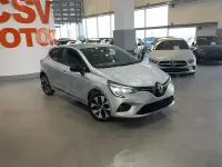 Usado Renault Clio V Techno 140 CV (102 kW) 2023 Gris / plata Berlina