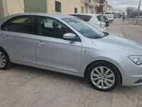 Usado Seat Toledo Reference 105 CV (77 kW) 2013 Plateado Utilitario