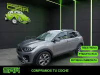 Usado Kia Stonic GT-Line 101 CV (74 kW) 2025 Gris / plata SUV