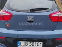 Usado Kia Rio 84 CV (61 kW) 2015 Azul Berlina