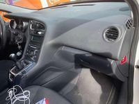 Usado Peugeot 5008 Style 120 CV (88 kW) 2015 Blanco Monovolumen