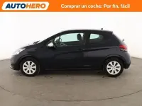 Usado Peugeot 208 68 CV (50 kW) 2015 Negro Utilitario