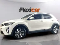 Usado Kia Stonic 101 CV (74 kW) 2021 Blanco SUV