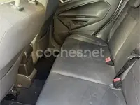 Usado Ford Fiesta Trend 82 CV (60 kW) 2016 Gris / plata Utilitario