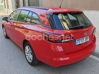 Usado Opel Astra Dynamic 125 HP (91 kW) 2016 Vermelho Carrinha