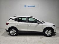 Usado Seat Arona Style Plus 110 CV (80 kW) 2022 Blanco SUV