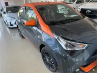 Usado Toyota Aygo X-cite 72 CV (52 kW) 2021 Gris / plata Utilitario