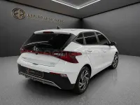 Usado Hyundai i20 79 CV (58 kW) 2024 Blanco Utilitario