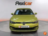 Usado VW Golf VIII Life 131 CV (96 kW) 2022 Amarillo Berlina