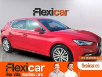 Usado Seat Leon Style 110 CV (80 kW) 2022 Rojo Familiar
