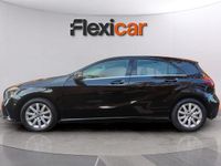 Usado Mercedes A180 AMG line 109 CV (80 kW) 2017 Negro Utilitario