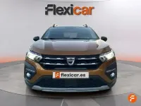 Occasion Dacia Sandero Essentiel 101 PK (74 kW) 2021 Geel Sedan
