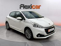Usado Peugeot 208 Signature Sky 83 CV (61 kW) 2019 Blanco Utilitario