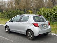 Usado Toyota Yaris Advance 99 CV (72 kW) 2015 Gris / plata Utilitario