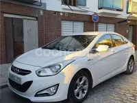 Usado Hyundai i40 115 CV (84 kW) 2015 Blanco Berlina